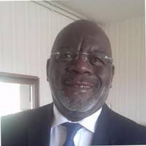 Simon Koumba-Nzila, ingénieur-informaticien auteur de la lettre explicative du four chauffé au bois
