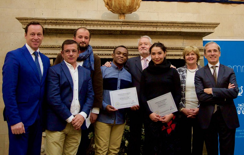 L’ambassadeur de France en Espagne Yves Saint-Geours lors de la  cérémonie de remise des Prix aux trois lauréats du concours international de photographie Alliance Française en Espagne et EFTI, édition 2017 