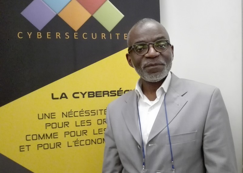 Chrysostome Nkoumbi-Samba, Expert français et international en cybersécurité.