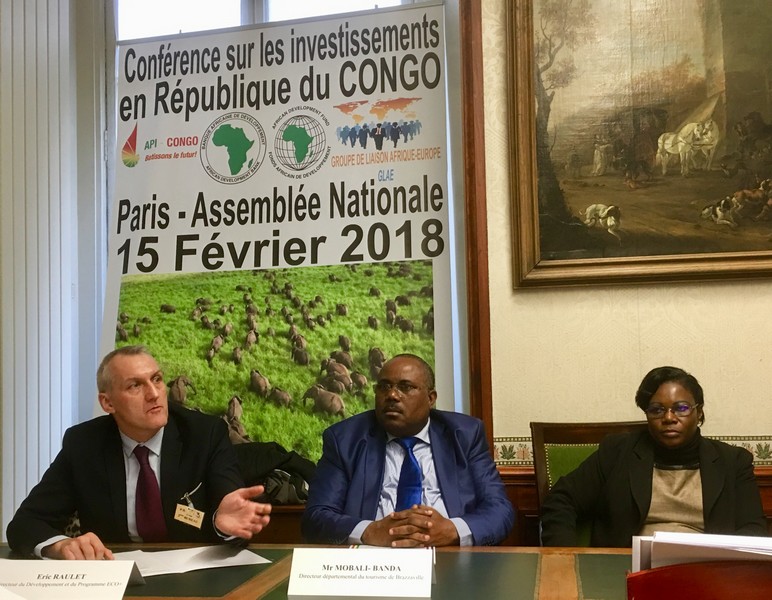 Vue partielle des animateurs de la conférence "Investir au Congo maintenant" tenue à l'Assemblée Nationale à Paris