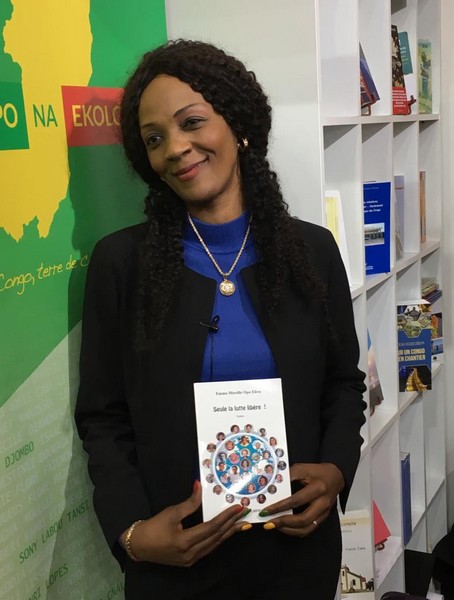 Mireille Opa, directrice des Arts est aussi écrivaine : son livre sur le combat de femmes congolaises