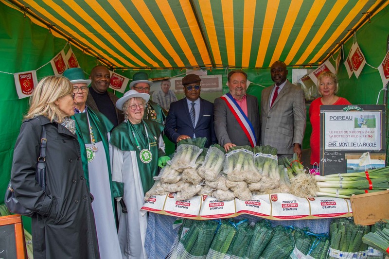 16e édition «Poireaux Folies » à Verquin, stand d’exposition des poireaux du terroir