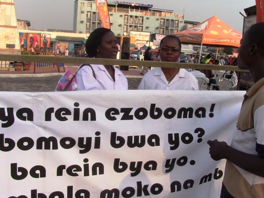 Dr Marie-Noëlle Wameso et Dr Justine Bukabau en fin de sensibilisation 