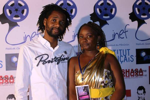 Clarisse Muvuba en compagnie du cinéaste Tshoper Kabambi à l’ouverture du Cinef