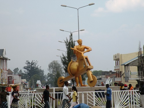 La sculpture du tshukudu, symbole de la ville de Goma (DR)