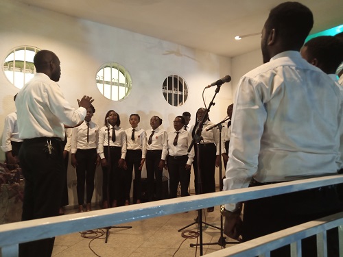 L’orchestre de l’INA exécutant les hymnes nationaux congolais et belges (Adiac)