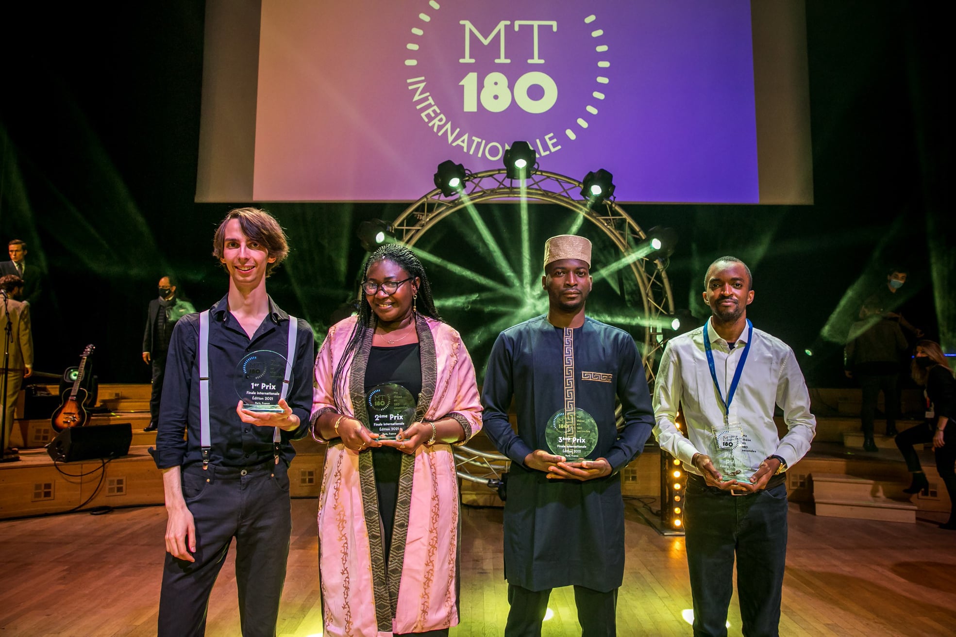 Les quatre lauréats de la 7e finale internationale primés à Paris (DR)