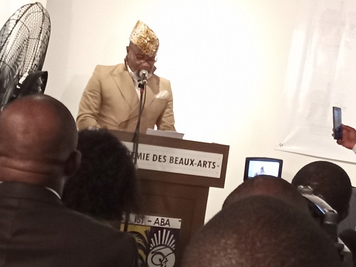 Koffi Olomide annonçant à la presse son programme d’activités (Adiac)