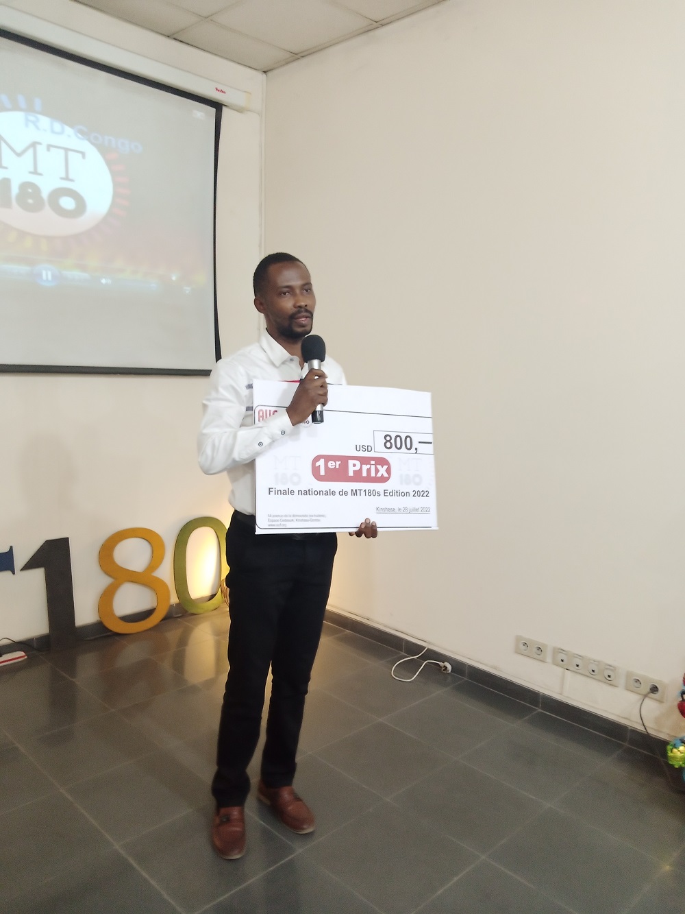 Big Charles Bifu wa Bifu lauréat de la 5e édition de MT180 (Adiac)