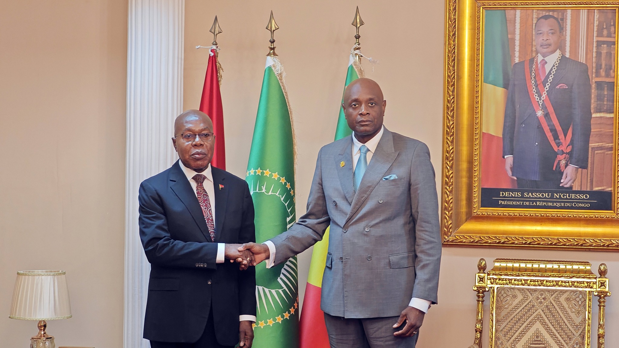 Constant Serge Bounda lors de la réception de Vicente Muanda, ambassadeur de la République d’Angola auprès de la République du Congo, Doyen du corps diplomatique accrédité en république du Congo,