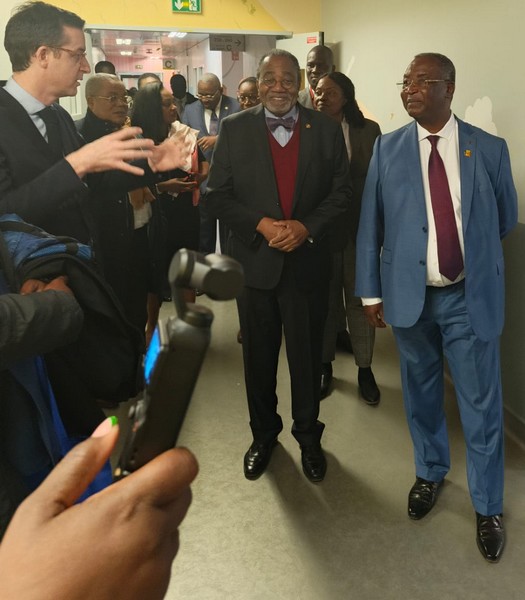 Délégation congolaise en visite de l’hôpital Necker-Enfants malades à Paris