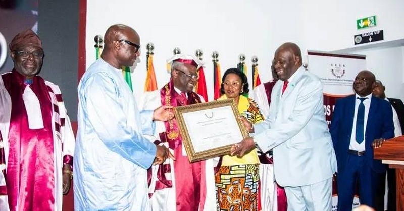 Distinction du PMCG Anatole Collinet Makosso au grade de Docteur Honoris Causa du CEDS,  Dakar, juin 2025