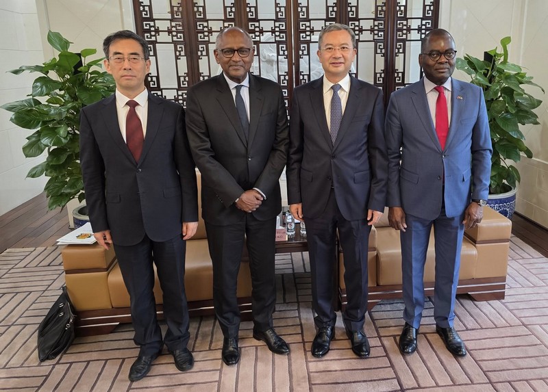 Firmin Edouard Matoko en campagne en Asie, juin 2025