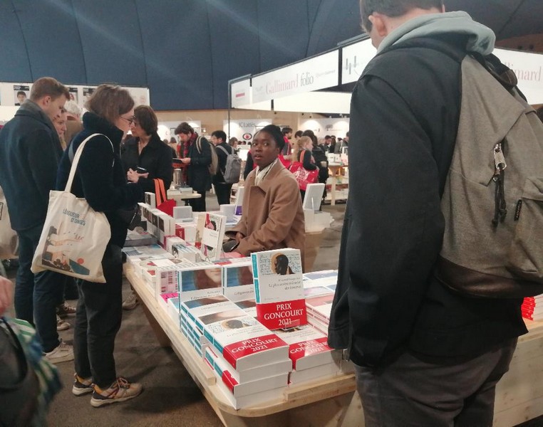 Festival du livre 2023, vue partielle du hall du Grand Palais éphémère