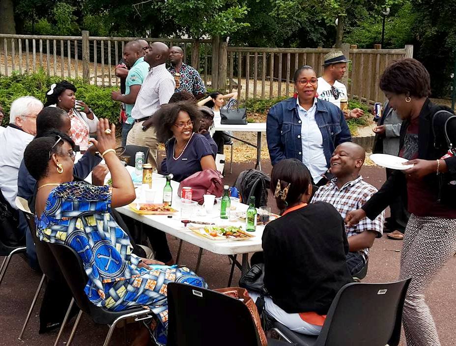 Ambiance festive à la Guinguette de Suresnes