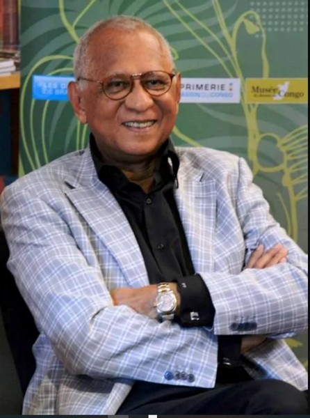 Henri Lopes au salon du livre de Paris - Stand Livres et auteurs du Bassin du Congo -Les Dépêches de Brazzaville