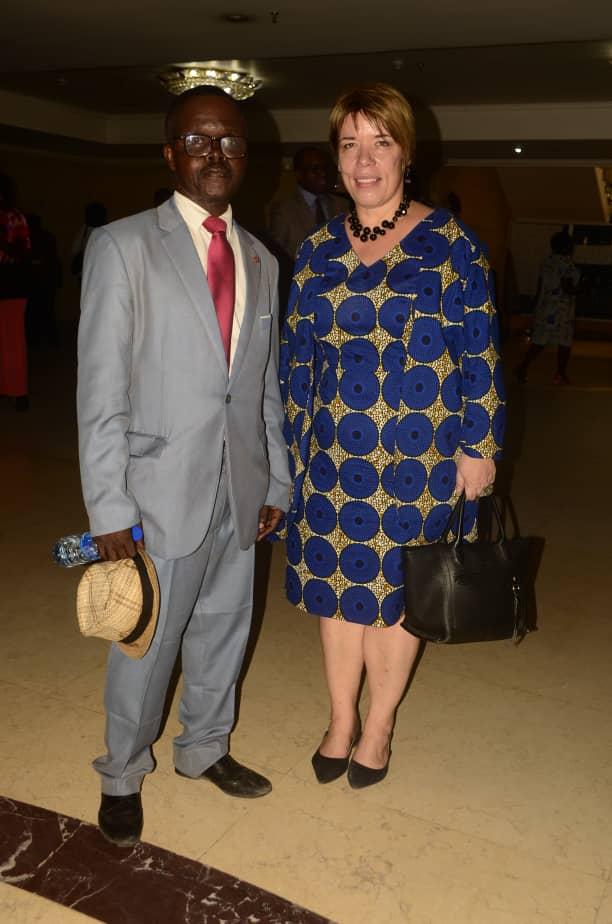 L'ambassadrice de France au Congo avec l'écrivain François Onday-Akiera lors de la Journée de la Francophonie 2024