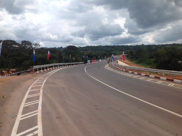 Une vue de la route entre Ouesso et Mambili