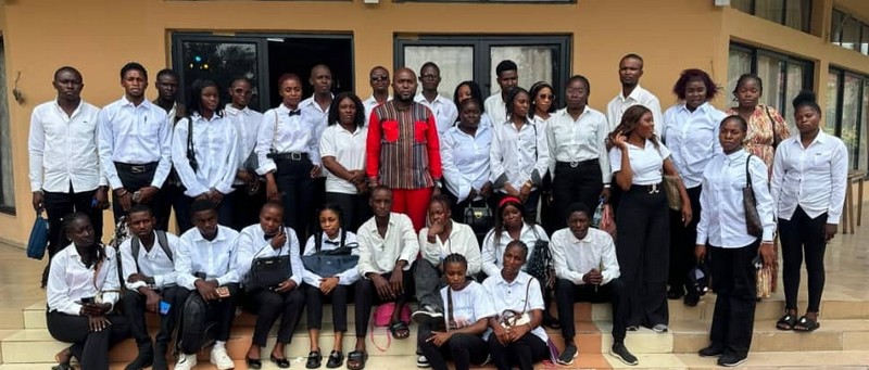 Photo de famille -Session de formation aux métiers de l'hôtellerie par l’association La Dynamique "Owando Pluriel", 
