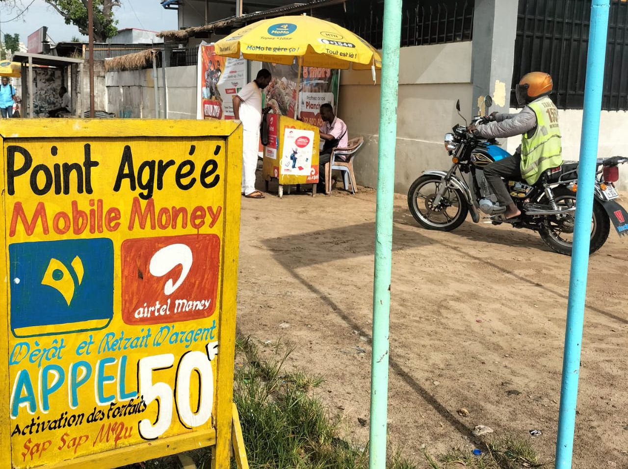 Séquence de vie de jeunes au quotidien à Brazzaville