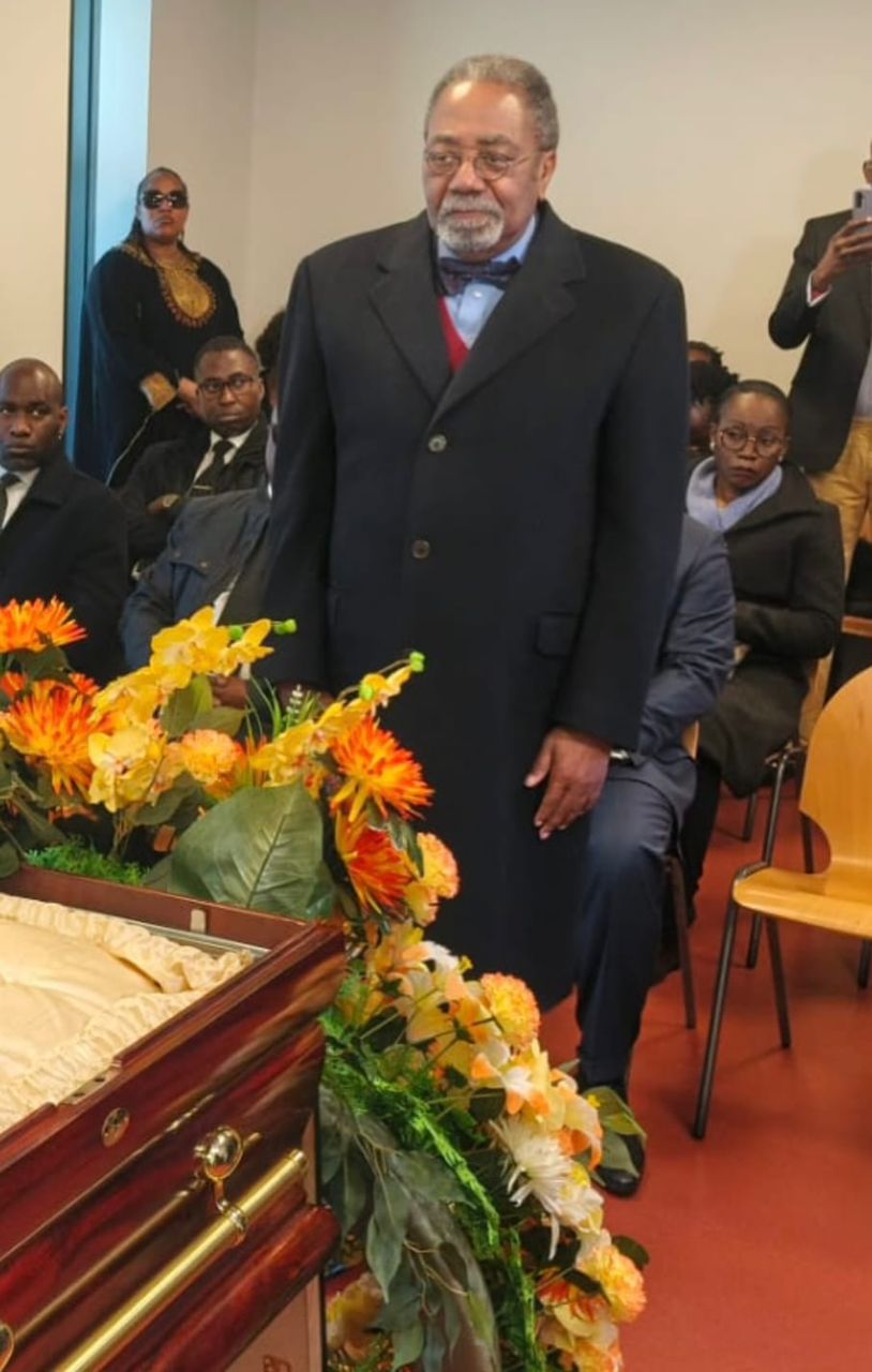 Ambassadeur Rodolphe Adada