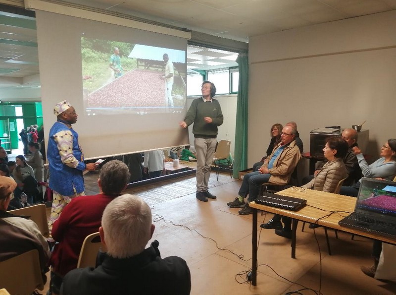 Salon du chocolat vertueux 2024-conférence sur la traçabilité de cacao de Ouesso à la tablette