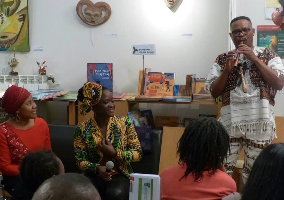 Barnabé Matsiona dit Ya Tsiona lors de la dernière édition Palabres autour des Arts à la librairie galerie Congo